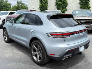 NUEVO Porsche Macan T 2024, SUV de 4 Puertas, Diseño Refinado - Product Image 6