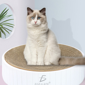 Moderna Tiragraffi Circolare in Sisal per Gatti con Albero e Casetta per Gatti, Confezionata in Cartone - Product Image 1