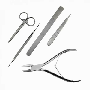 Kit d'instruments 5 pièces en acier pour ongles incarnés, outil de manucure, ciseaux de beauté pour les ongles, fabriqué au Pakistan - Product Image 1