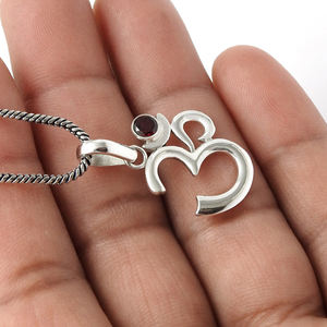 Piedra preciosa granate rojo Natural 925 plata esterlina indio Religioso Om colgante para mujer y hombre enero piedra natal joyería India - Product Image 4