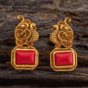 Pendientes de tuerca vintage de moda Silver Temple 182396 de acero inoxidable con engaste de latón y perla religiosa para bodas - Product Image 1