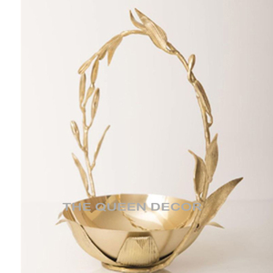 Brûleur d'encens au design élégant pour la décoration de la maison Brûleur d'encens en métal de style arabe brillant et doré - Product Image 2