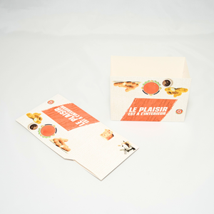 Caja de Almuerzo Moderna Desechable de Papel Reciclable con Impresión Personalizada de Atlas Packaging, de 32 oz, con Tapa, para Comida para Llevar - Product Image 1