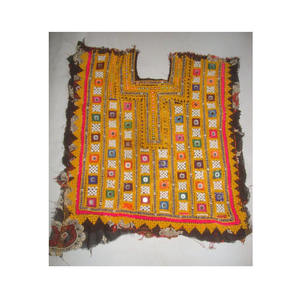 À la mode Vintage Afghani Robe baloch tribal banjara Cou Joug Broderie Miroir Travail Applique Patch Couture artisanat cou joug - Product Image 3