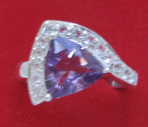 แหวนพลอยแอมะทิสต์ธรรมชาติสำหรับผู้หญิงจาก Shah Gems ทำจากเงินแท้ 925 ชุบทอง 18K แบบปรับขนาดได้ พร้อมเป็นของขวัญ - Product Image 1