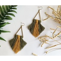 Vente en gros de boucles d'oreilles classiques en macramé faites à la main, longues, avec plumes, pour la décoration de la maison, décoration murale, design traditionnel, Noël