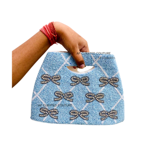 Bolso de mano hecho a mano con cuentas y asas de bambú en forma de V Bolsa de cosméticos con temática marina única para cada ocasión - Product Image 6