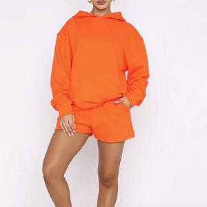 Vêtements pour femmes de qualité supérieure logo personnalisé ensemble de vêtements de sport courts et surdimensionnés ensemble de sweat à capuche et short en coton pour femmes deux pièces - Product Image 2