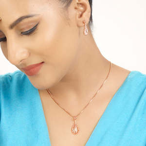 Ensemble de pendentifs de bague en zircon et perle plaqué or 24 carats de luxe - Product Image 2