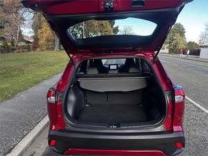 Excelente Auto Usado Toyota <span class=keywords><strong>Corolla</strong></span> <span class=keywords><strong>Cross</strong></span> GX 2.0P <span class=keywords><strong>HEV</strong></span> ECVT FWD SUV <span class=keywords><strong>2023</strong></span>, Autos CVT con Envío a Todo el Mundo - Product Image 6