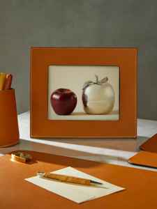 Marco de Fotos Plegable de Cuero Sólido, Diseño Único, Ecológico, Personalizable, Hecho a Mano, Precio Accesible - Product Image 2