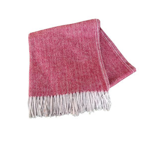 ผ้าตาหมากรุกก้างปลาเพชรสีแดงลายคลาสสิกสง่างามของเบอร์รี่สำหรับตกแต่งบ้าน - Product Image 5