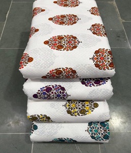 Textil con estampado de flores de algodón Premium para costura y confección Patrón colorido para acolchado de ropa y textiles creativos para el hogar - Product Image 2