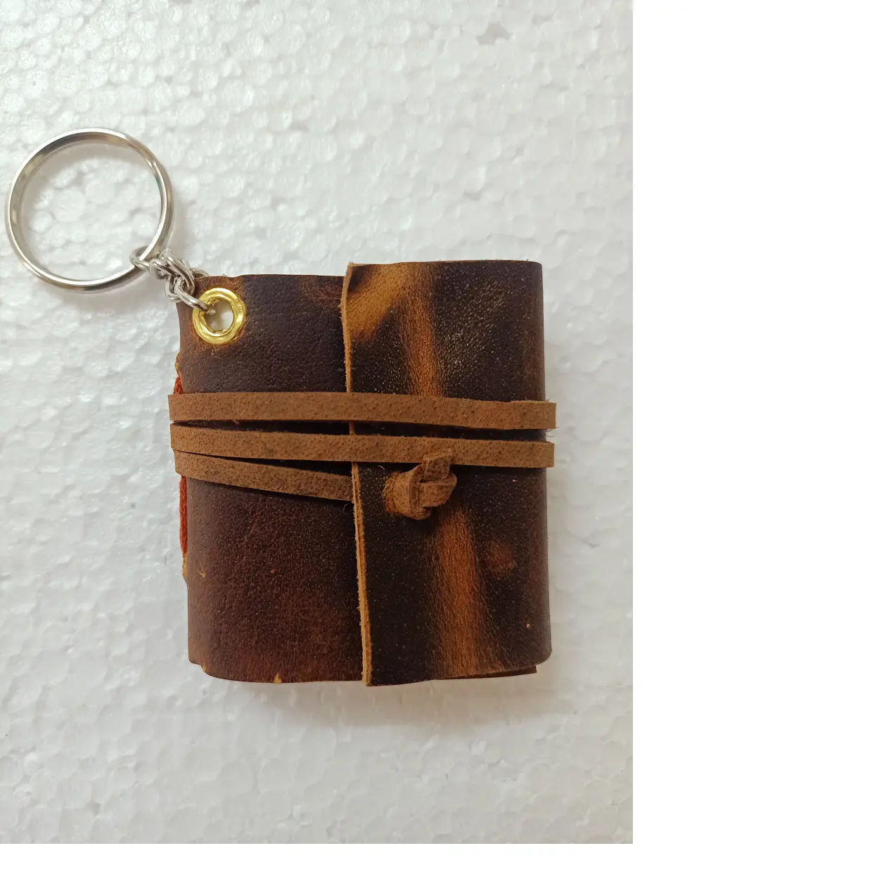 Mini-diários de couro com chave personalizados com mini chaveiro feitos usando papel de algodão feito à mão, ideais para revenda