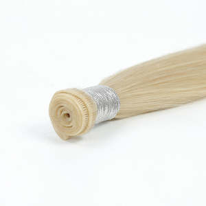 Pour les extensions de cheveux Genius Weft # 60 mèches de cheveux vierges russes blond platine 12A, lisses, à clipser, avec trame plate souple - Product Image 3