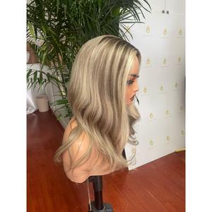 Peluca de Cabello Humano Natural Rubio de 32 Pulgadas con Frente de Encaje y Ondas Naturales, Nudos Decolorados, Disponible en Color de Cabello P4/27 - Product Image 4