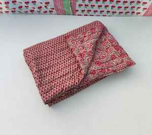 Colcha Razai Estampada a Mano, Cubrecama Acolchado, Ropa de Cama Acogedora, Regalo - Product Image 4