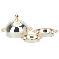 Plateau de service en acier inoxydable gravé avec couvercle en forme de dôme Plat de buffet en argent pour banquets Hôtels Service de nourriture et décor de table