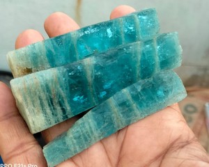 Cristal de Aguamarina Karur Azul Cielo Transparente Natural, Pulido, Personalizado, para Sanación Energética, Meditación, Decoración de Chakras, Alivio del Estrés - Product Image 2