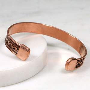 Brazalete Abierto Ajustable de Latón Plateado con Grabado, Diseño Moderno para Mujer, Joyería al por Mayor - Product Image 2