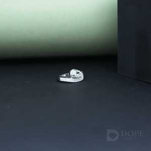 Elegante 1.50CT Solitario Forma de pera Moissanite Diseño clásico atemporal Anillo de Bodas de acero inoxidable unisex Certificado IGI - Product Image 5