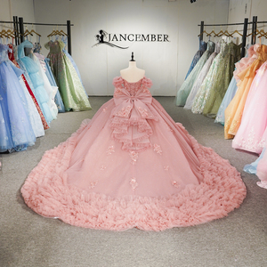 Vestido de quinceañera de tul con capas y volantes pesados, color rosa empolvado, modelo Dy8526, ideal para bailes de graduación y concursos de belleza, marca Jancember. - Product Image 2