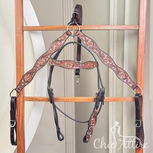 Serre-tête en cuir taillé à la main et collier de poitrine pour cheval sculpture à la main bride en cuir véritable colliers de poitrine fabriqués à la main - Product Image 1