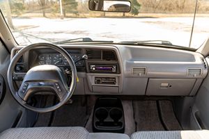 Ford Ranger Splash XLT de 1993, Usada, Sin Reserva, Motor V6, Mayormente de California, Mayormente sin Modificaciones - Product Image 3