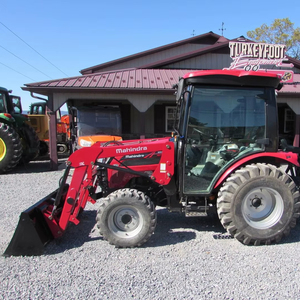 2019 Mahindra 2638 HST รถตักมือสองที่มีคุณสมบัติของโหลดเดอร์ด้านหน้ารวมถึงกระปุกเกียร์หลักส่วนประกอบปั๊มเครื่องยนต์รวมอยู่ด้วย