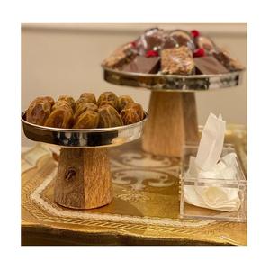 Ensemble de 2 serveurs à dattes de tailles différentes, forme ronde, en acier inoxydable, avec support en bois, en vente - Product Image 1