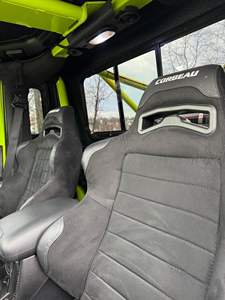 Jeep Wrangler Unlimited Sport 4x4 V8 2013 de Alta Demanda con Transmisión Automática - Product Image 2