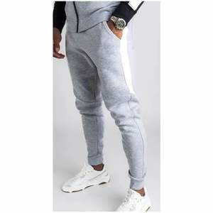 Ensemble de survêtement pour homme de haute qualité personnalisé avec veste à fermeture éclair intégrale et pantalon pour les sports décontractés et l'entraînement - Product Image 5