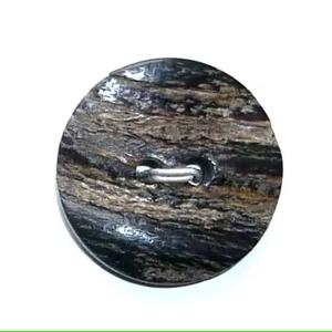 Raw Technique Botón de vaca natural 2 agujeros Botón de piel de cuerno de búfalo - Product Image 3