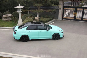 Robin Egg <strong>Blue</strong> Glossy TPU <strong>Car</strong> <strong>Wrap</strong> <strong>Film</strong> 1.52x15m - Self-Healing, Heat Resistant, Paint Protection