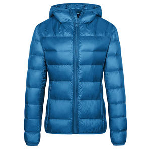 Chaqueta acolchada de calidad superior OEM para mujer, chaqueta acolchada de burbuja cálida de invierno de talla grande con bolsillo y cremallera de tela transpirable para mujer - Product Image 3