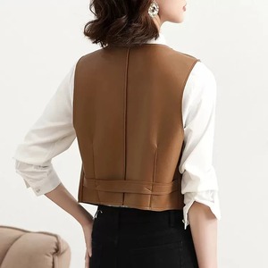 Tops cortos de cuero para hombre, moda de invierno 2024, chaleco con cuello en V profundo, chaleco negro informal, ropa de calle, chaqueta sin mangas sólida - Product Image 4