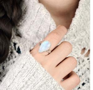 แหวนพลอยมูนสโตนสีรุ้ง925ทึบสไตล์โบโฮประดับพลอยรูปหยดน้ำตาแบบเรียบง่ายเครื่องประดับสำหรับผู้หญิง - Product Image 5