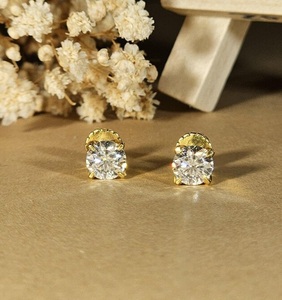 Boucles d'oreilles en cristal naturel taillé, or blanc 18 carats, boucles d'oreilles pour anniversaire de mariage, style à visser, certifiées GIA, cadeau, fête - Product Image 1