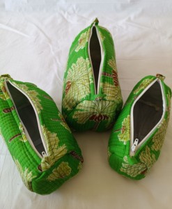 <b>Quilted</b> Cotton Floral Pattern <b>Makeup</b> <b>Bag</b> Medium/Small Travel Cosmetic Carry Pouch Zipper Manufacturer Wholesaler Cosmetic Case - Product Image 6