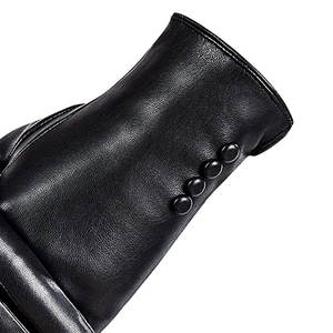 Gants en cuir vintage personnalisables pour hommes - Vêtements de vélo écologiques avec écran tactile et conception de sécurité à double paume - Product Image 2