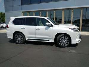 Lexus LX 570 blanc 2020 disponible à la vente, faible kilométrage, moteur essence, véhicule bien entretenu et sans accident, aucun défaut. - Product Image 2