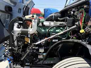 ซื้อเลย รถบรรทุกหัวลากมือสอง ปี 2021 รุ่น VNL64T760 พร้อมเตียงนอน - เครื่องยนต์ D13 425 แรงม้า เกียร์อัตโนมัติ 12 สปีด พร้อมส่งทั่วโลก ส่งถึงบ้าน - Product Image 5