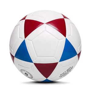 Pallone da calcio laminato in PU regolare con Logo personalizzato per la formazione scolastica, le sessioni di Club o le attività sportive di classe PE - Product Image 3