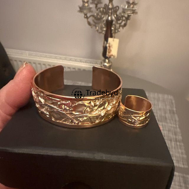 Available in Different Color