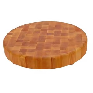 Tabla de cortar de madera de diseño con textura suave, ideal para cocina moderna y presentación de alimentos - Product Image 2