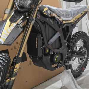 SURR-RON ULTRA BEE HP X 2025 Nuevo de Fábrica con 100% de Autenticidad - Product Image 1