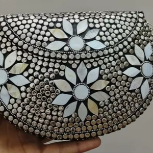 Bolso de mano de noche de lujo con mosaico de Metal elegante hecho a mano para Bodas de mujer, bolso de hombro de fiesta a la moda con patrón de piedra - Product Image 1