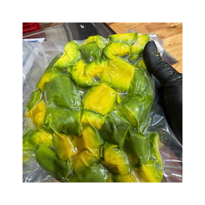 Proveedor de aguacate fresco congelado de Vietnam-Carne verde brillante y aguacate congelado estándar de exportación para compradores a granel - Product Image 3