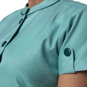 Marque personnalisée deux pièces infirmière femmes gommage uniforme OEM respirant durable dames gommages avec boutons poches et garniture de contraste - Product Image 4