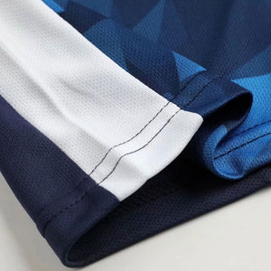 El conjunto de uniforme de fútbol por sublimación personalizado de alta calidad para adultos incluye Jersey y pantalones cortos con logotipo impreso para entrenamiento deportivo de verano - Product Image 5